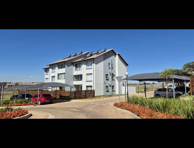 3 BEDROOM TOWNHOUSE FOR SALE IN SAGEWOOD
